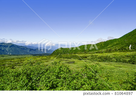 從巴士車窗眺望立山、彌陀原、大日平 81064897