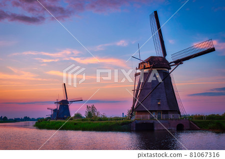 Windmills at Kinderdijk in Holland. Netherlands Windmills at Kinderdijk in Holland. Netherlands 81067316