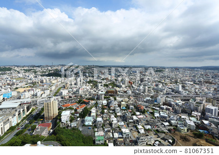 A bird's-eye view of Naha City, Okinawa A bird's-eye view of Naha City, Okinawa 81067351