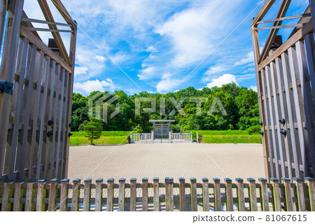 Kashihara City, Nara Prefecture, Unebiyama Tohoku Mausoleum of the first Emperor Jimmu Kashihara City, Nara Prefecture, Unebiyama Tohoku Mausoleum of the first Emperor Jimmu 81067615