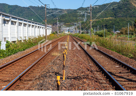 Sanyo Main Line towards Tokuyama / Iwakuni (between Heta Station and Fukugawa Station) Sanyo Main Line towards Tokuyama / Iwakuni (between Heta Station and Fukugawa Station) 81067919