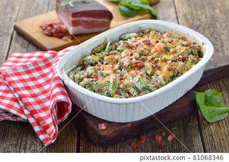 South Tyrolean spinach spaetzle South Tyrolean spinach spaetzle 81068346