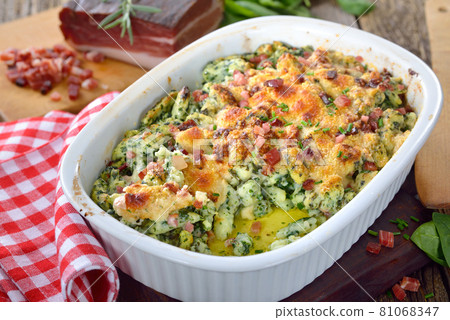 South Tyrolean spinach spaetzle 81068347