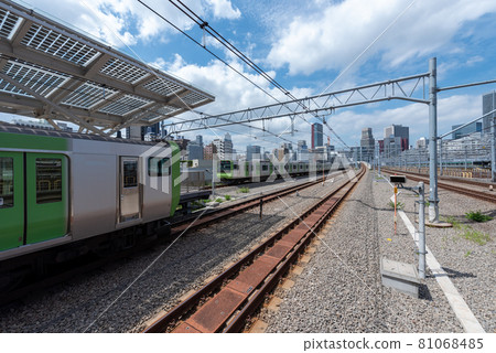 JR East Yamanote Line E235 series 81068485