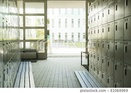 學校鞋盒 81068969