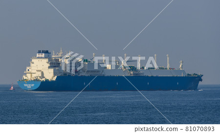 明石海峽航線中央2號浮標和LNG油輪 MARAN GAS TROY 明石海峽航線中央2號浮標和LNG油輪 MARAN GAS TROY 81070893
