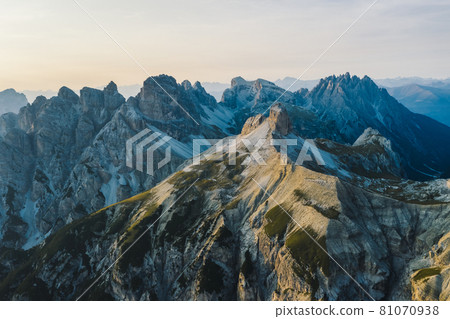Aerial view of mountain range aroiund the Tre Cime di Lavaredo, Trentino-Alto-Adige, Dolomiti, Italy 81070938