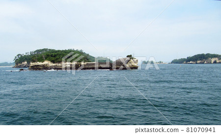 從觀光船看到的島嶼 / 宮城縣宮城縣松島町 81070941