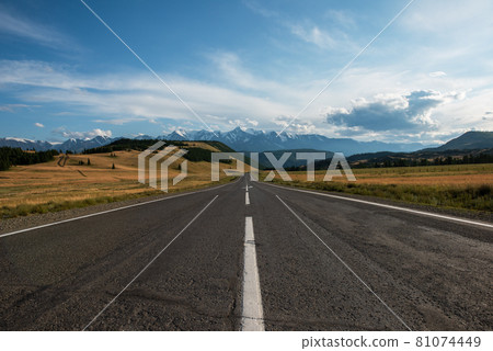 Chuysky trakt road in the Altai mountains. Chuysky trakt road in the Altai mountains. 81074449