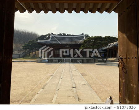 Suwon, South Korea | Hwaseong Haenggung 81075020