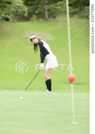 A female approach to enjoy golf A female approach to enjoy golf 81077899