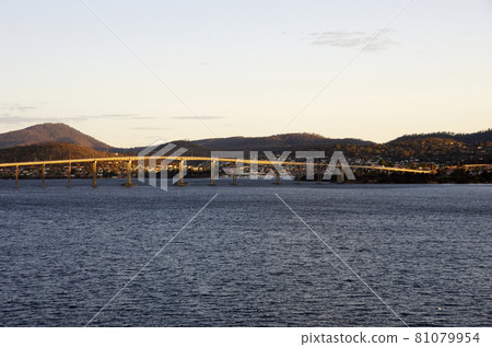 Tasman Bridge that shines in the morning sun 81079954