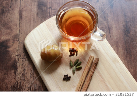 對身體有益的香料茶 81081537