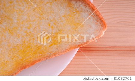 Bread_Bread_Toast_Butter_Meal_Breakfast_Plenty of Butter_Health_Diet_Healthy 81082701