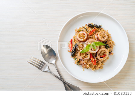 Basil and Spicy Herb Fried Rice with Squid or Octopus 81083133