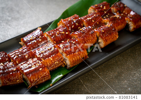 sliced grilled eel or grilled unagi with sauce sliced grilled eel or grilled unagi with sauce 81083141