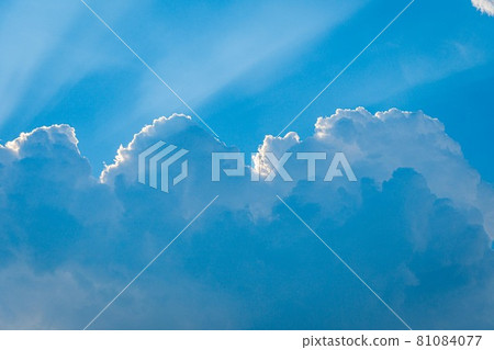 Summer cloud light beam image 81084077