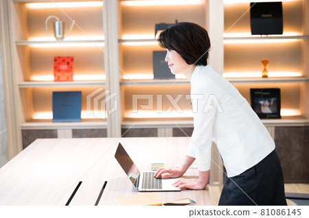 Female shooting cooperation "+ SHIFT NOGIZAKA" Female shooting cooperation "+ SHIFT NOGIZAKA" 81086145