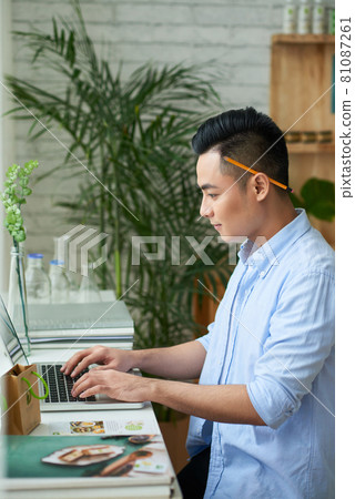 Man Starting Organic Soap Business 81087261