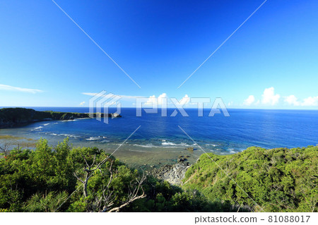沖繩主島最北端的赫多角岬 沖繩主島最北端的赫多角岬 81088017