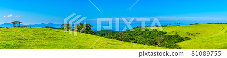 Yamagashira Pasture Panorama [Ikitsuki Town, Hirado City, Nagasaki Prefecture] 81089755