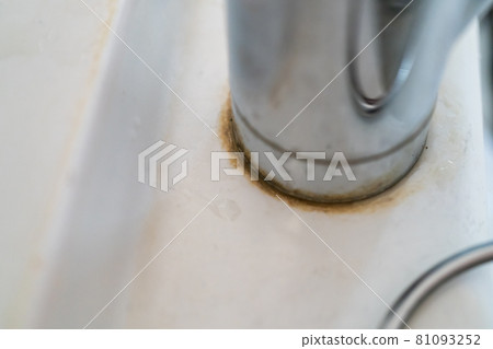 水龍頭底部的刻度 81093252