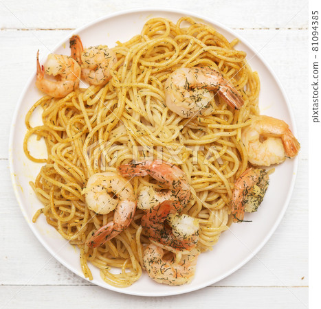 Pasta with shrimps Pasta with shrimps 81094385