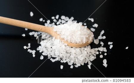 Sea salt 81094583