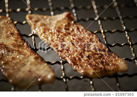 Grilled tuna Grilled tuna 81097303