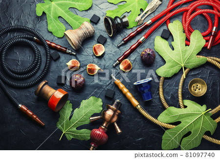 Easy oriental hookah with figs 81097740