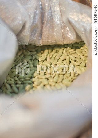 Grain seeds for sale in bulk 81097940