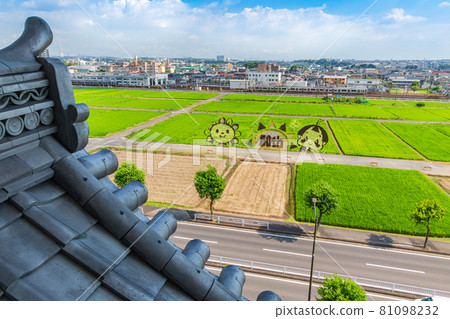 Rice field art seen from Shiroyama Park Asahi Castle <Owariasahi City, Aichi Prefecture> 81098232