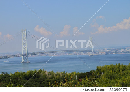 Superb view of Akashi Kaikyo Bridge seen from Awaji SA Superb view of Akashi Kaikyo Bridge seen from Awaji SA 81099675