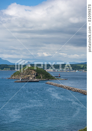 從江戶岬展望台眺望大黑島 從江戶岬展望台眺望大黑島 81099878