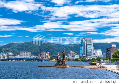 《Shimane Prefecture》 Lake Shinji / Sodeshi Jizo and downtown Matsue 《Shimane Prefecture》 Lake Shinji / Sodeshi Jizo and downtown Matsue 81100148