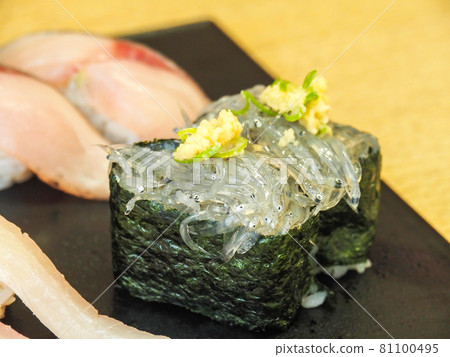 Numazu specialty, raw shirasu warship winding Numazu specialty, raw shirasu warship winding 81100495
