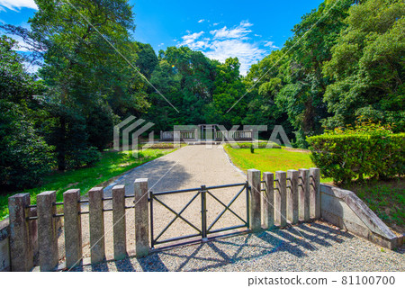 Kashihara City, Nara Prefecture, 4th Emperor Itoku's Mausoleum, Unebiyama Nankosakei Mausoleum 81100700
