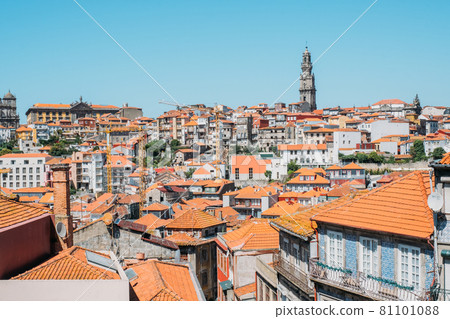 Porto's skyline in Portugal 81101088