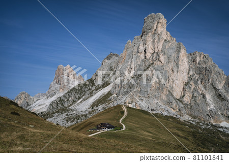 Passo Giau beautiful mountains in Dolomites alps, Italy Passo Giau beautiful mountains in Dolomites alps, Italy 81101841