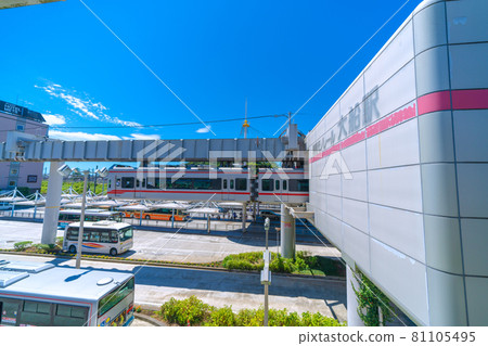 View of Japan's Kamakura cityscape, Shonan Monorail Ofuna Station, etc. 81105495