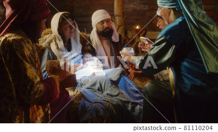 Magi giving presents to baby Jesus Magi giving presents to baby Jesus 81110204