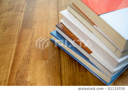 Stacked books, reading books Stacked books, reading books 81110350