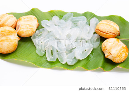 Toddy palm with slices on green leaf Toddy palm with slices on green leaf 81110563