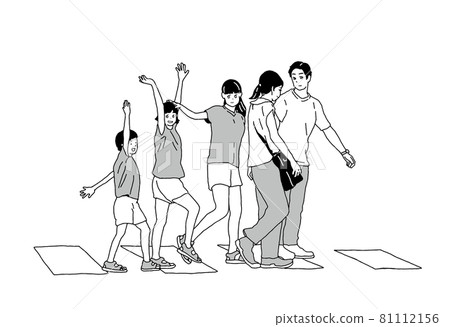 Family crossing the pedestrian crossing Family crossing the pedestrian crossing 81112156