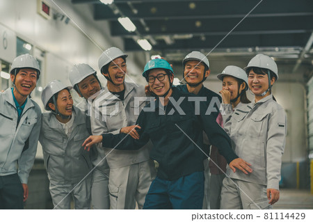 大量工人 81114429