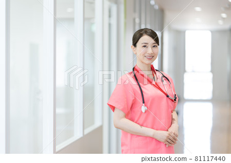 女醫務人員肖像拍攝合作:中央工業大學附屬日本語學校 女醫務人員肖像拍攝合作:中央工業大學附屬日本語學校 81117440