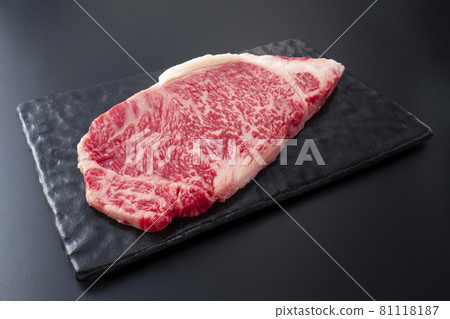 Kuroge Wagyu sirloin Kuroge Wagyu sirloin 81118187