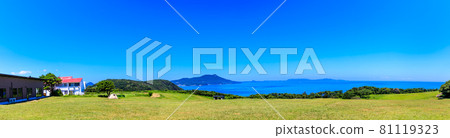 Nakaze Meadow Panorama [Hirado City, Nagasaki Prefecture] 81119323