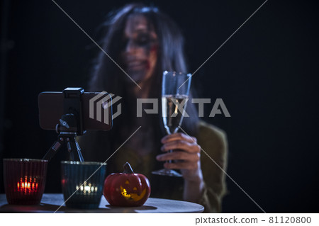 Halloween image online zombie 81120800