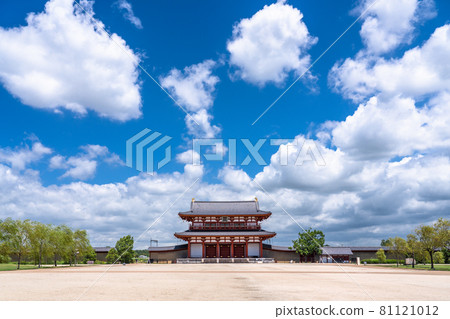 《Nara Prefecture》 Heijo Palace, Suzakumon under the clear sky 81121012